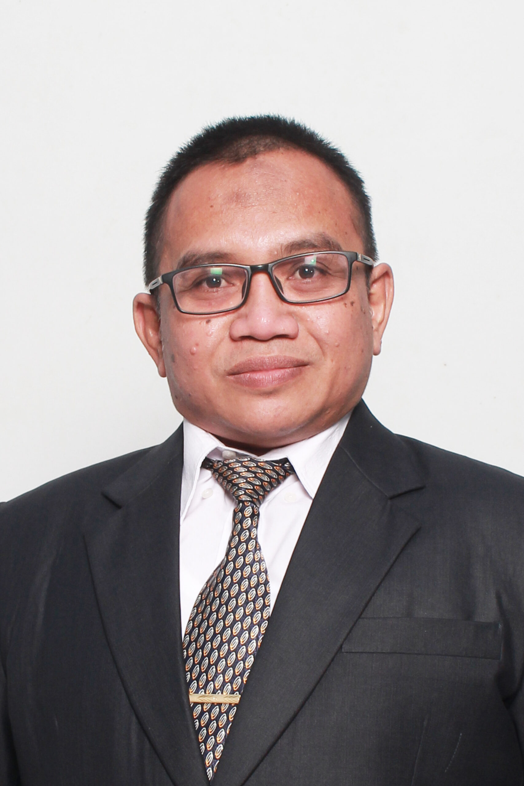 Dr. Dede Djuniardi, M.M